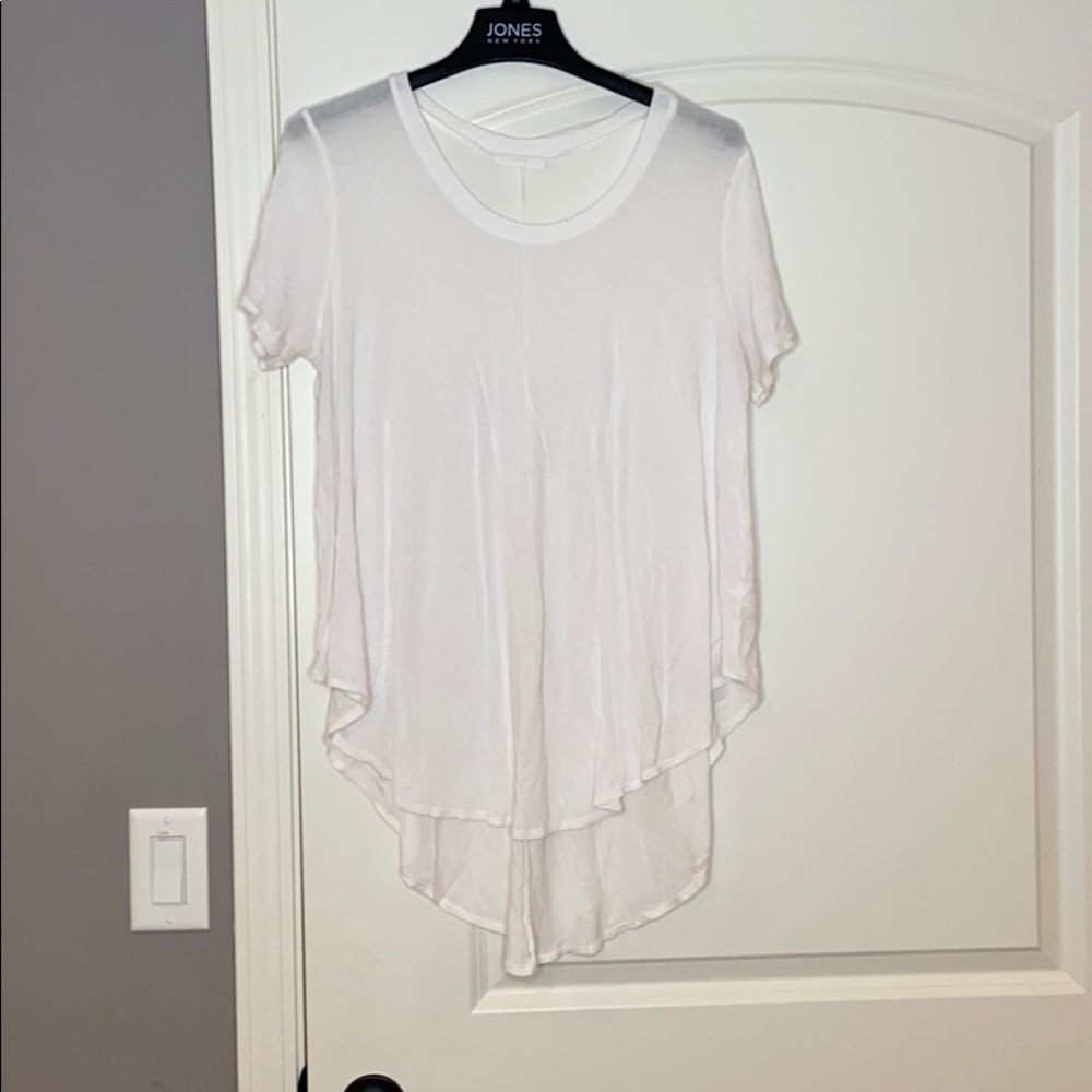 White shirt sleeve top